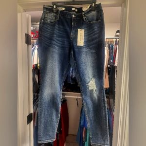 Ladies New With Tags Vigoss SkinnycJeans Size 14